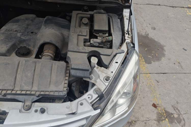 Used BAIC Weiwang M20 2014 1.5L Comfort Version BJ415B Engine Bay Left
