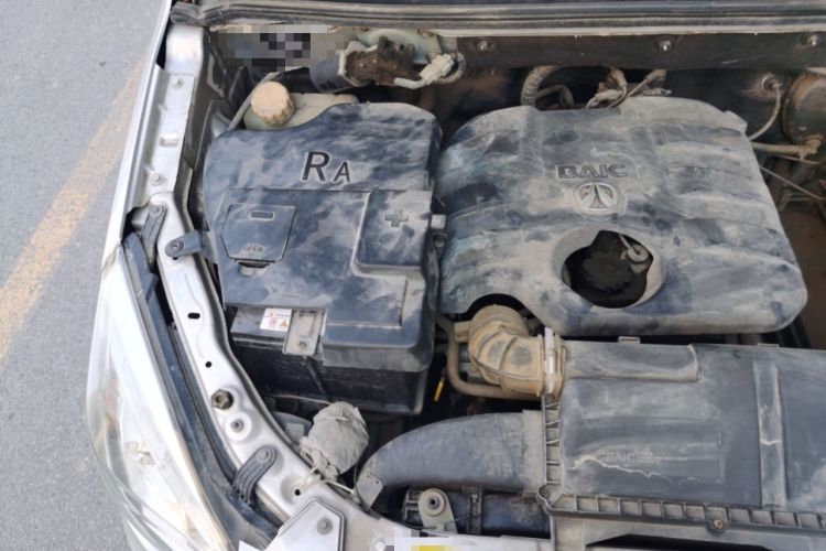 Used BAIC Weiwang M20 2014 1.5L practical type BJ415A Engine Bay Right