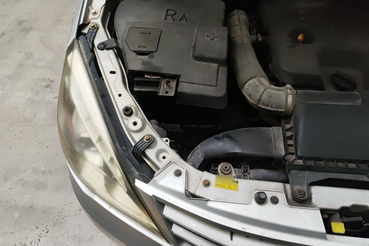 Used BAIC Weiwang M20 2014 1.5L Basic Version DAM15DL Engine Bay Right