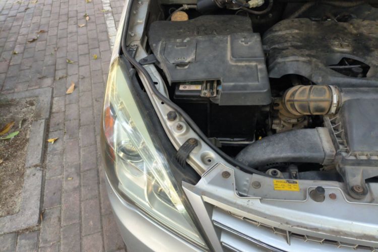 Used BAIC Weiwang M20 2014 1.5L practical type BJ415A Engine Bay Right