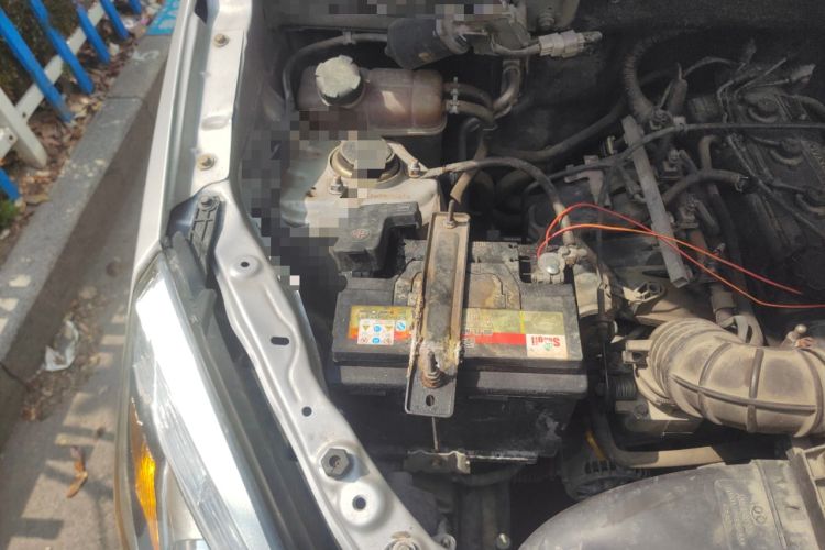 Used BAIC Weiwang M20 2014 1.5L practical type BJ415A Engine Bay Right