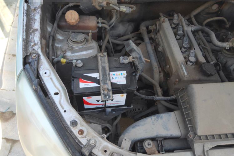 Used BAIC Weiwang M20 2014 1.5L Comfort Version BJ415B Engine Bay Right