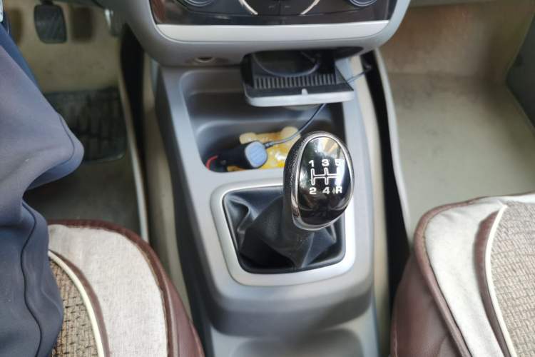 Used BAIC Weiwang M20 2014 1.5L practical type BJ415A Gear Lever