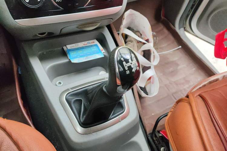 Used BAIC Weiwang M20 2014 1.5L Basic Version DAM15DL Gear Lever