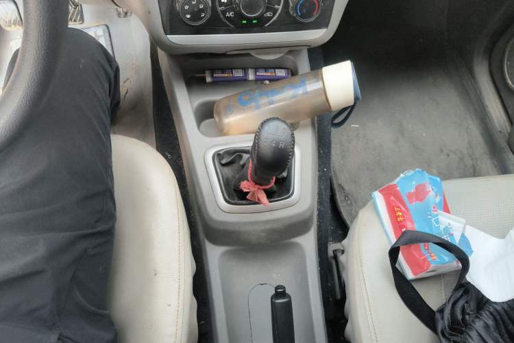Used BAIC Weiwang M20 2014 1.5L practical type BJ415A Gear Lever