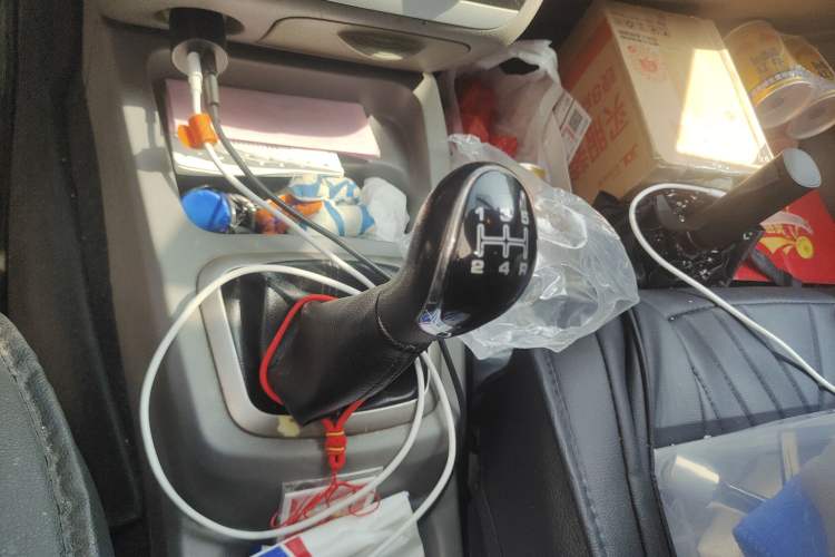 Used BAIC Weiwang M20 2014 1.5L practical type BJ415A Gear Lever
