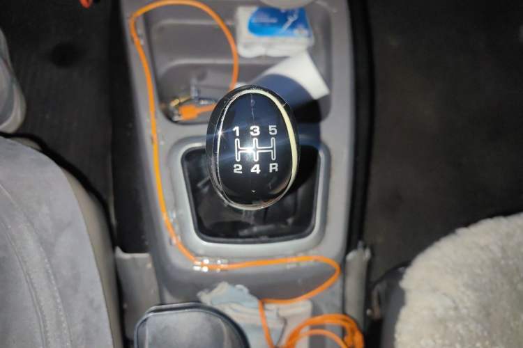 Used BAIC Weiwang M20 2014 1.5L Ultra-Luxury BJ415B Gear Lever