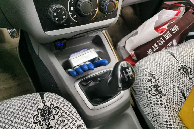 Used BAIC Weiwang M20 2014 1.5L practical type BJ415A Gear Lever