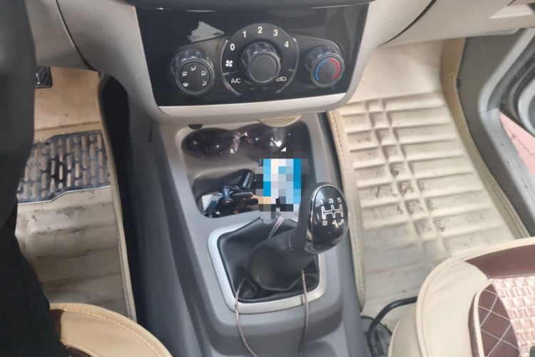 Used BAIC Weiwang M20 2014 1.5L Comfort version DAM15DL Gear Lever