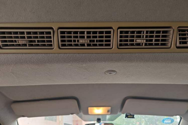 Used BAIC Weiwang M20 2014 1.5L practical type BJ415A Headliner