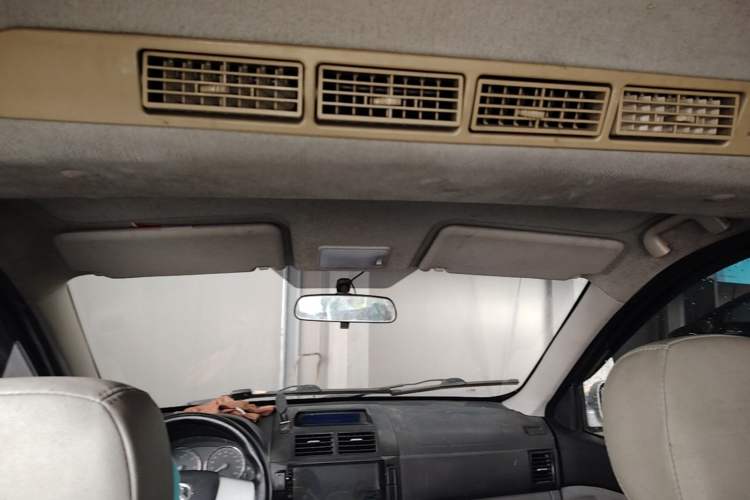 Used BAIC Weiwang M20 2014 1.5L Basic Version DAM15DL Headliner