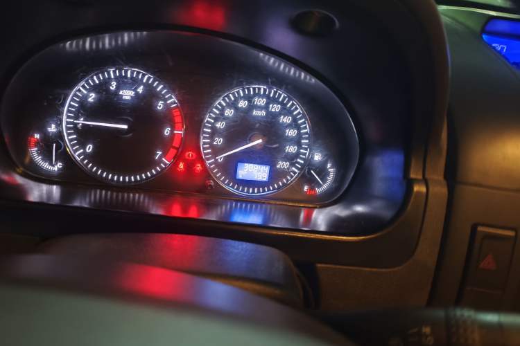Used BAIC Weiwang M20 2014 1.5L practical type BJ415A Instrument Cluster