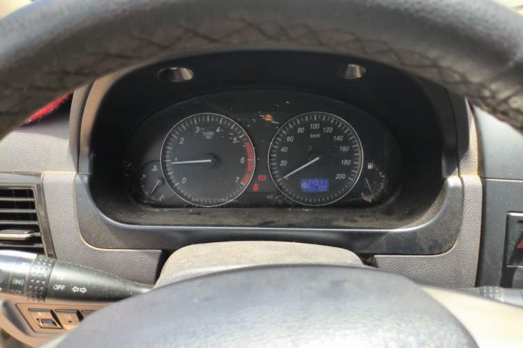 Used BAIC Weiwang M20 2014 1.5L practical type BJ415A Instrument Cluster