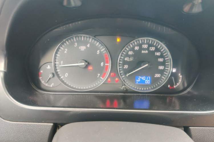 Used BAIC Weiwang M20 2014 1.5L practical type BJ415A Instrument Cluster