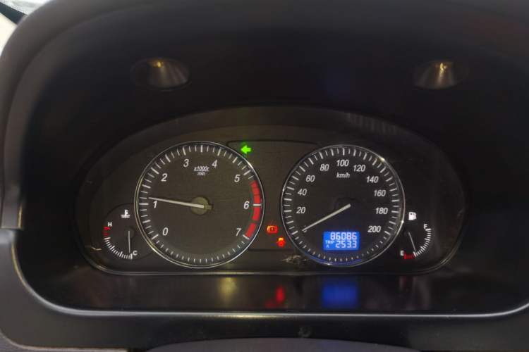 Used BAIC Weiwang M20 2014 1.5L Ultra-Luxury BJ415B Instrument Cluster