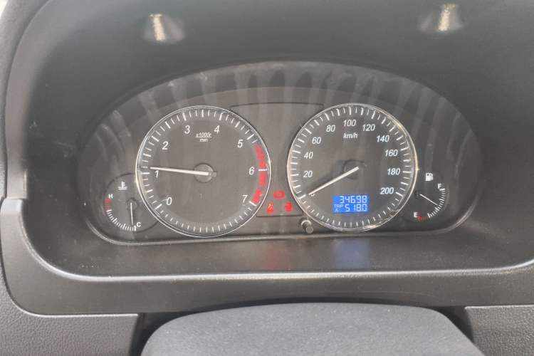 Used BAIC Weiwang M20 2014 1.5L Comfort version DAM15DL Instrument Cluster