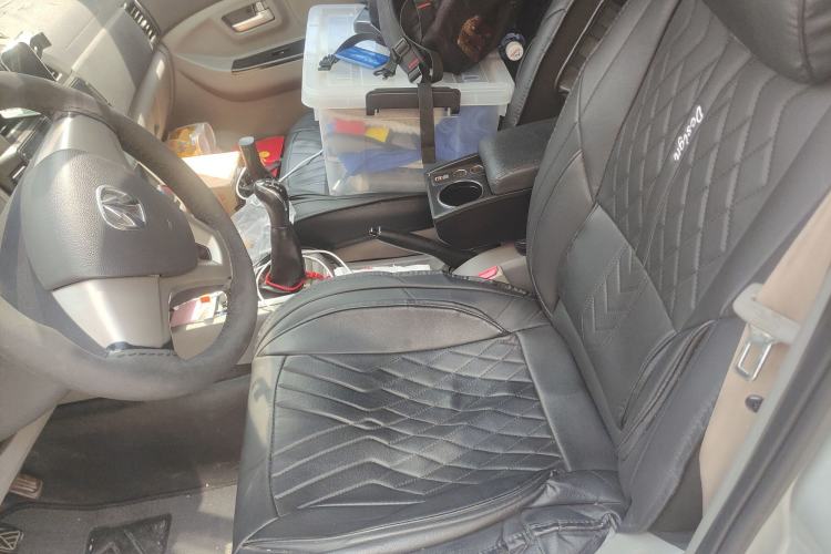 Used BAIC Weiwang M20 2014 1.5L practical type BJ415A Left Front Seat