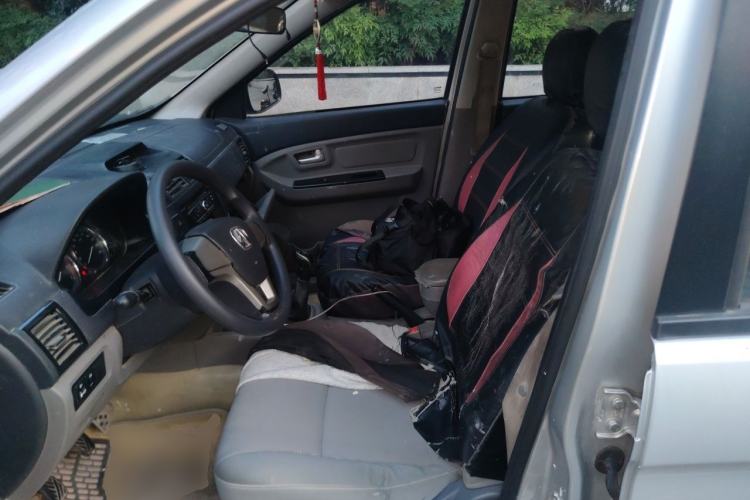 Used BAIC Weiwang M20 2014 1.5L practical type BJ415A Left Front Seat