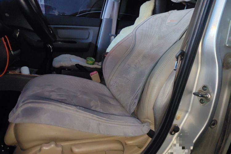 Used BAIC Weiwang M20 2014 1.5L Ultra-Luxury BJ415B Left Front Seat