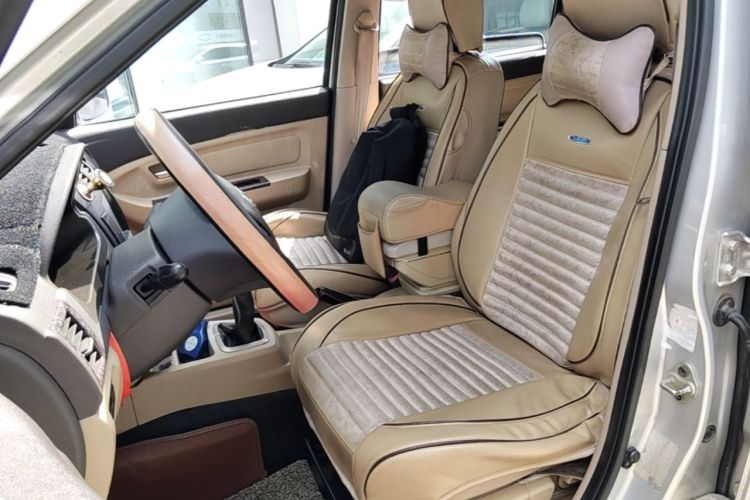 Used BAIC Weiwang M20 2014 1.5L Luxury DAM15DL Left Front Seat