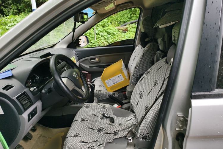 Used BAIC Weiwang M20 2014 1.5L practical type BJ415A Left Front Seat