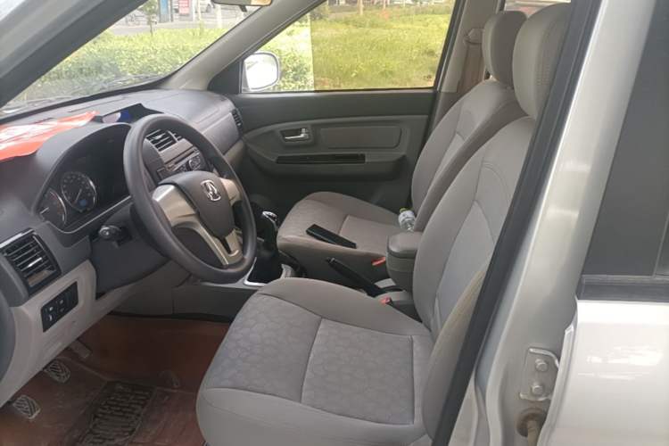 Used BAIC Weiwang M20 2014 1.5L Basic Version DAM15DL Left Front Seat