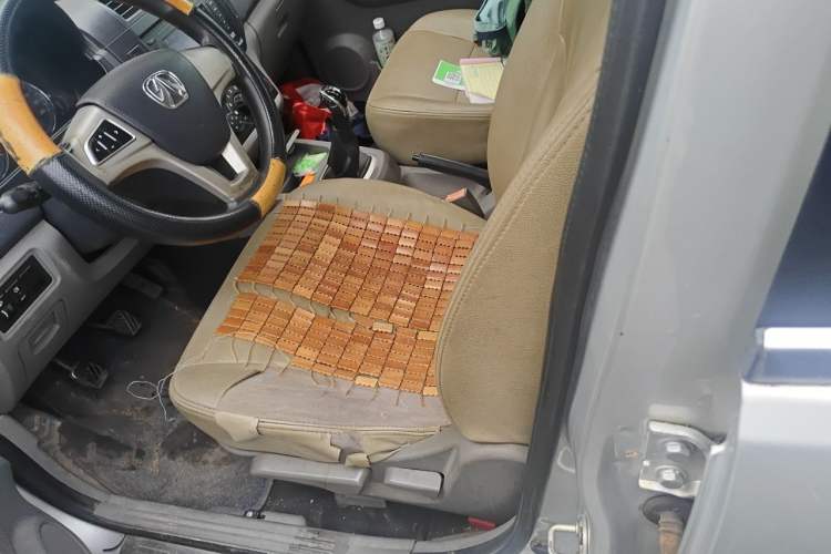 Used BAIC Weiwang M20 2014 1.5L Comfort Version BJ415B Left Front Seat