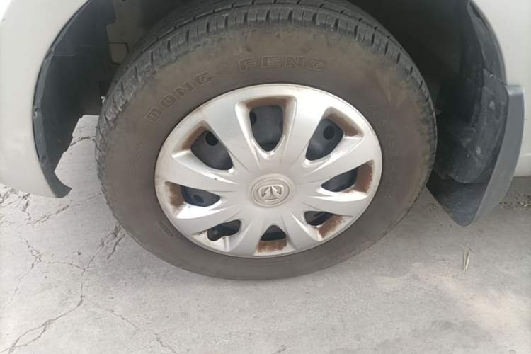 Used BAIC Weiwang M20 2014 1.5L Basic Version DAM15DL Left Front Wheel Hub