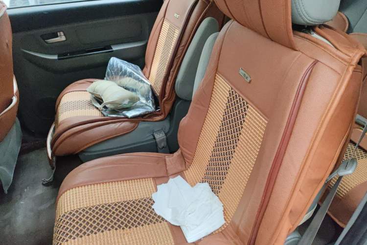 Used BAIC Weiwang M20 2014 1.5L Basic Version DAM15DL Left Rear Seat