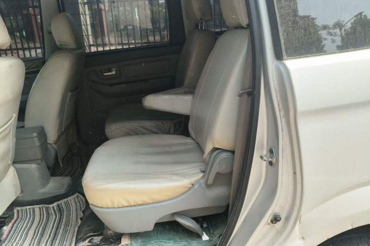 Used BAIC Weiwang M20 2014 1.5L practical type BJ415A Left Rear Seat