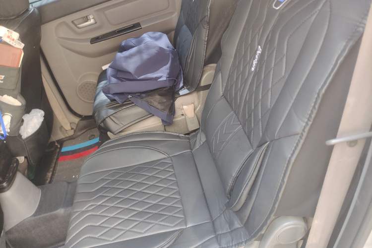 Used BAIC Weiwang M20 2014 1.5L practical type BJ415A Left Rear Seat