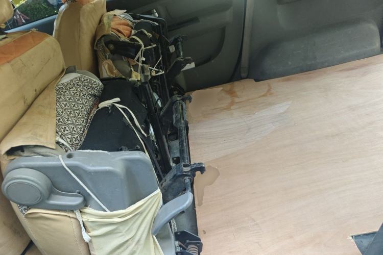 Used BAIC Weiwang M20 2014 1.5L Comfort Version BJ415B Left Rear Seat