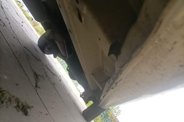 Used BAIC Weiwang M20 2014 1.5L Basic Version DAM15DL Left Side Sill