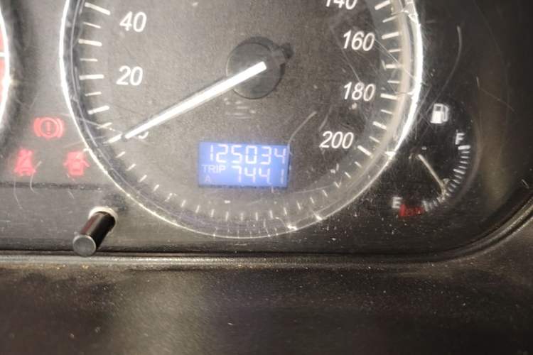 Used BAIC Weiwang M20 2014 1.5L Basic Version DAM15DL Odometer Close Up