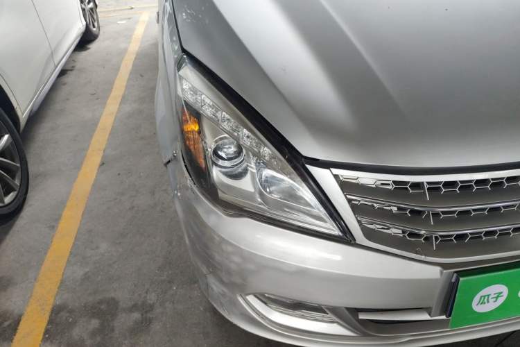 Used BAIC Weiwang M20 2014 1.5L Luxury Version BJ415B Right Front Headlight