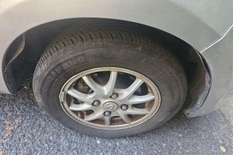 Used BAIC Weiwang M20 2014 1.5L Comfort Version BJ415B Right Front Wheel Hub