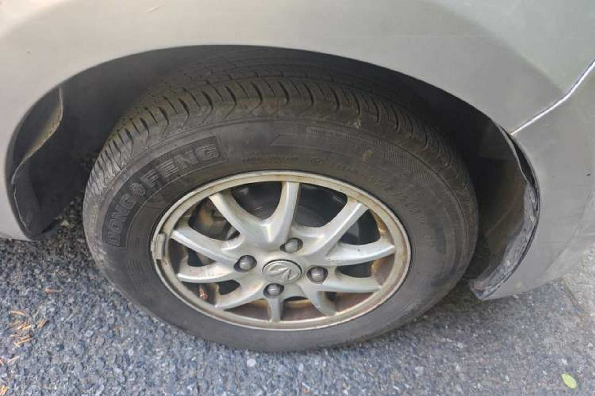 Used BAIC Weiwang M20 2014 1.5L Comfort Version BJ415B Right Front Wheel Hub