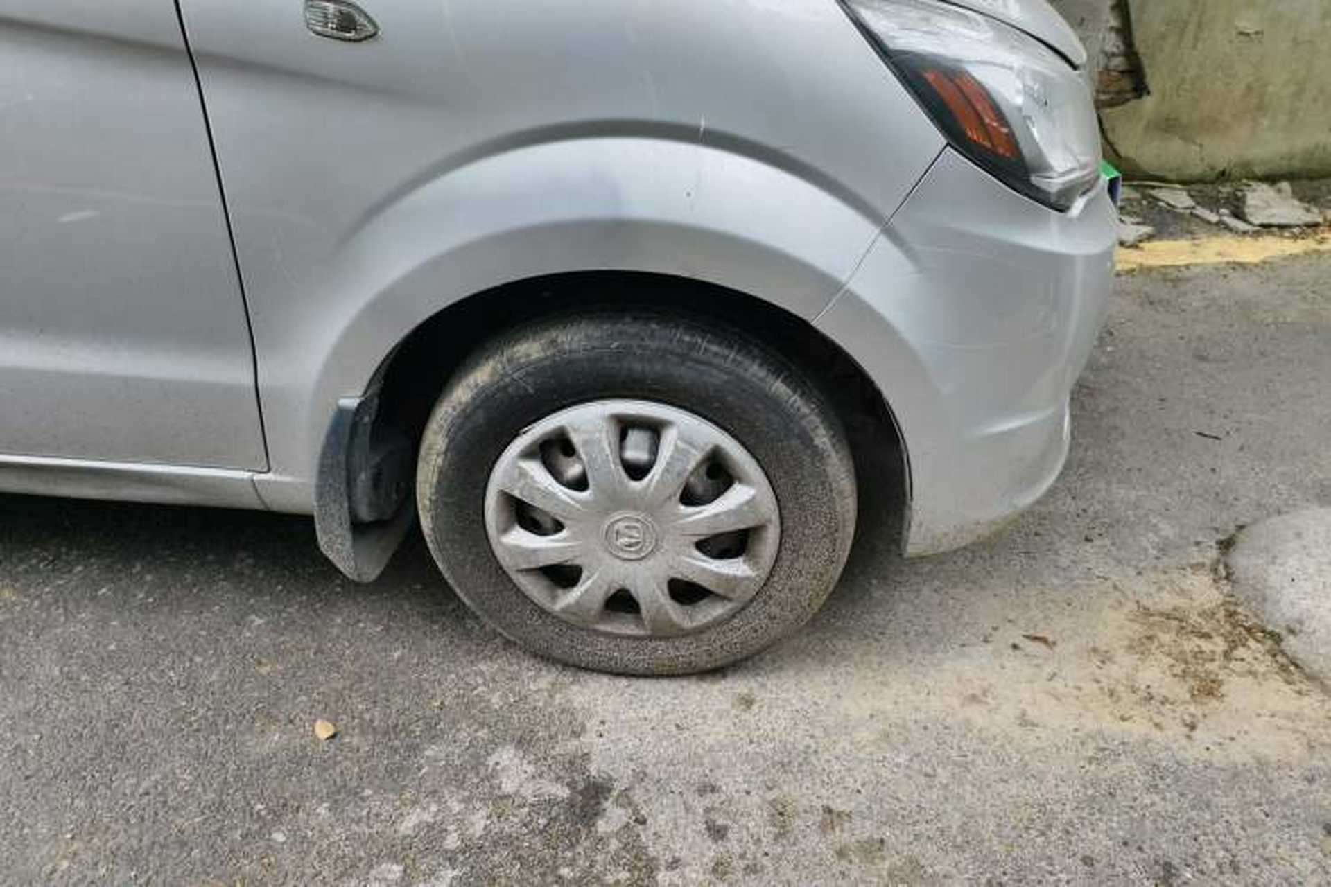 Used BAIC Weiwang M20 2014 1.5L practical type BJ415A Right Front Wheel Hub