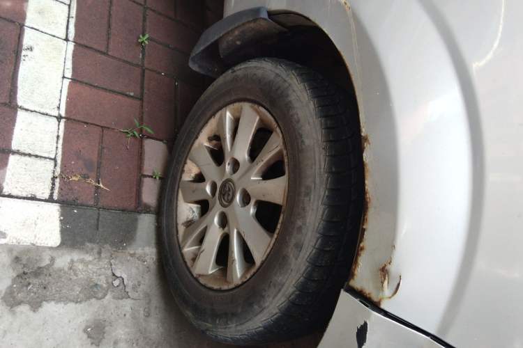 Used BAIC Weiwang M20 2014 1.5L practical type BJ415A Right Front Wheel Hub