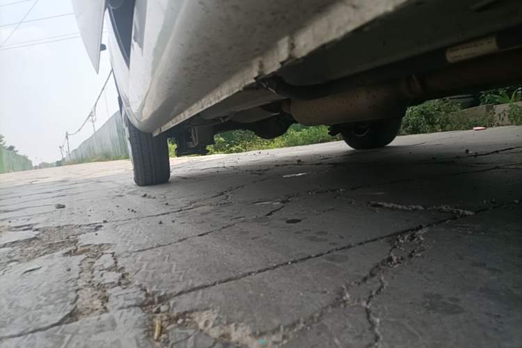Used BAIC Weiwang M20 2014 1.5L Basic Version DAM15DL Right Side Sill