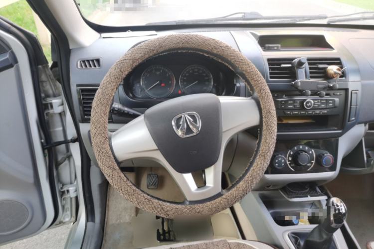 Used BAIC Weiwang M20 2014 1.5L practical type BJ415A Steering Wheel