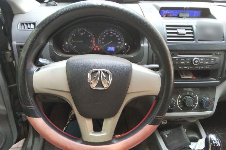 Used BAIC Weiwang M20 2014 1.5L practical type BJ415A Steering Wheel