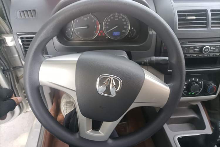 Used BAIC Weiwang M20 2014 1.5L Basic Version DAM15DL Steering Wheel