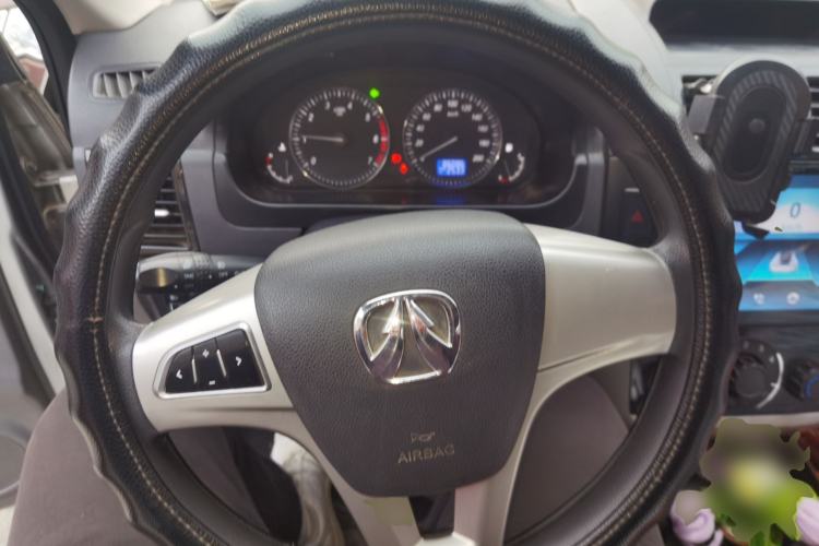 Used BAIC Weiwang M20 2014 1.5L Ultra-Luxury BJ415B Steering Wheel