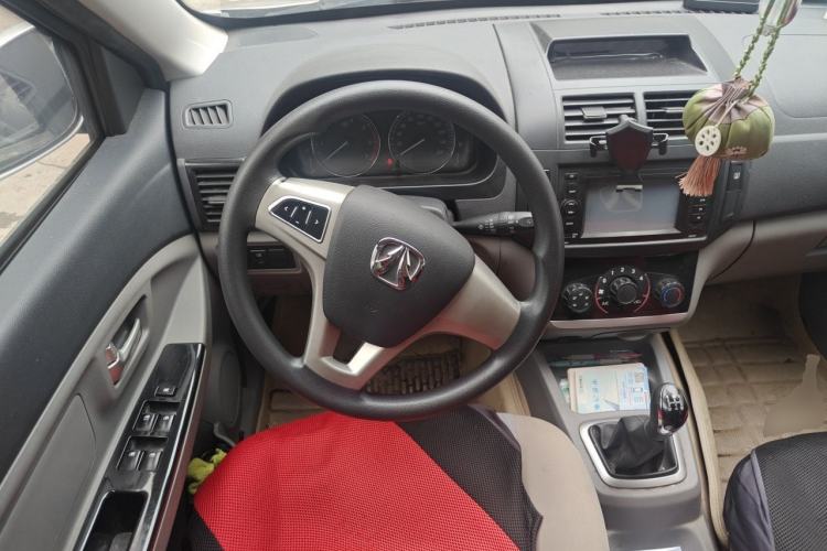Used BAIC Weiwang M20 2014 1.5L Comfort Version BJ415B Steering Wheel