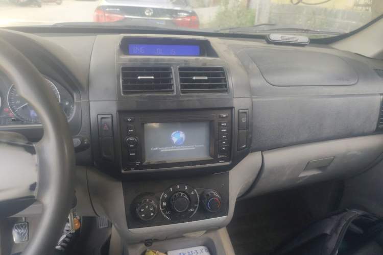 Used BAIC Weiwang M20 2014 1.5L Luxury DAM15DL Audio And AC Panel