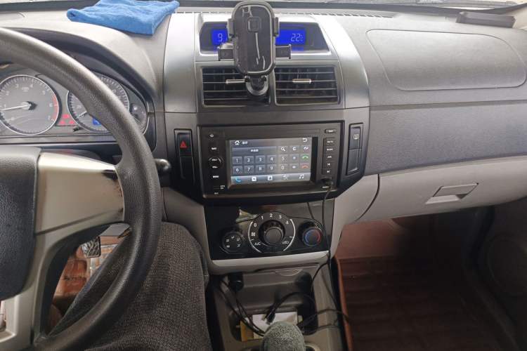 Used BAIC Weiwang M20 2014 1.5L Comfort Version BJ415B Audio And AC Panel