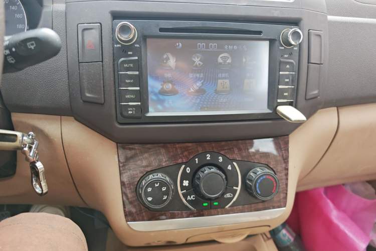 Used BAIC Weiwang M20 2014 1.5L Basic Version DAM15DL Audio And AC Panel