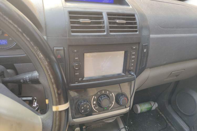 Used BAIC Weiwang M20 2014 1.5L Comfort Version BJ415B Audio And AC Panel