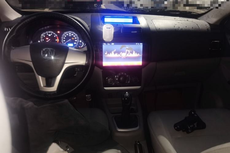 Used BAIC Weiwang M20 2014 1.5L practical type BJ415A Center Console